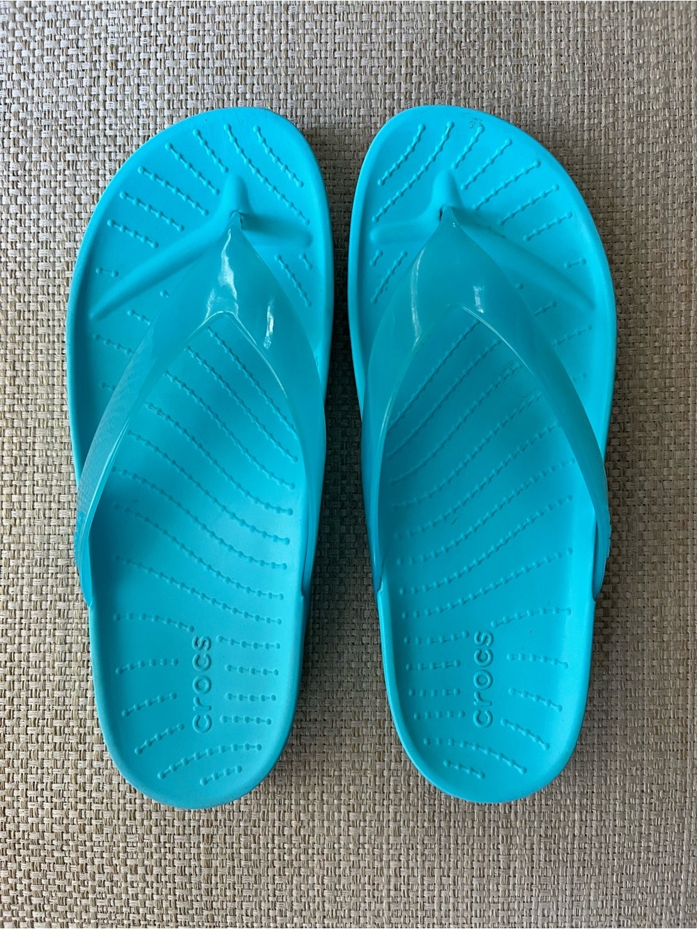 Crocs SPLASH GLOSSY Flip flops in Neptune Size 6